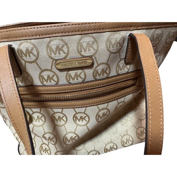 Michael Kors Kempton - Picture 8 of 9